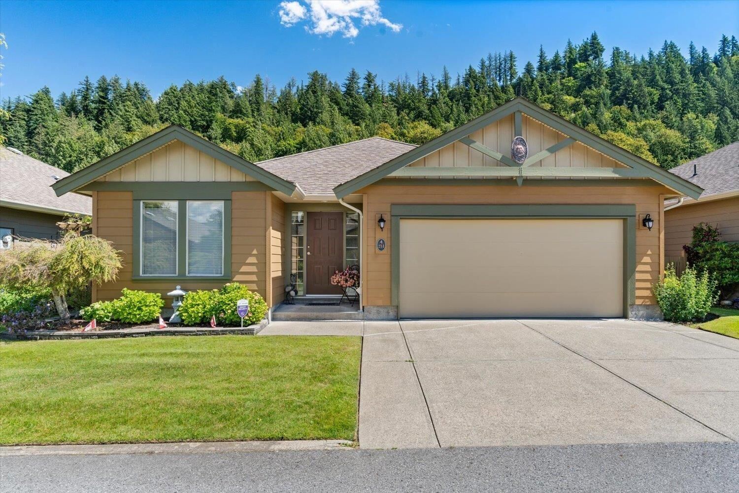 Property Photo: 46000 Thomas Road 214 BC V2R 5W6