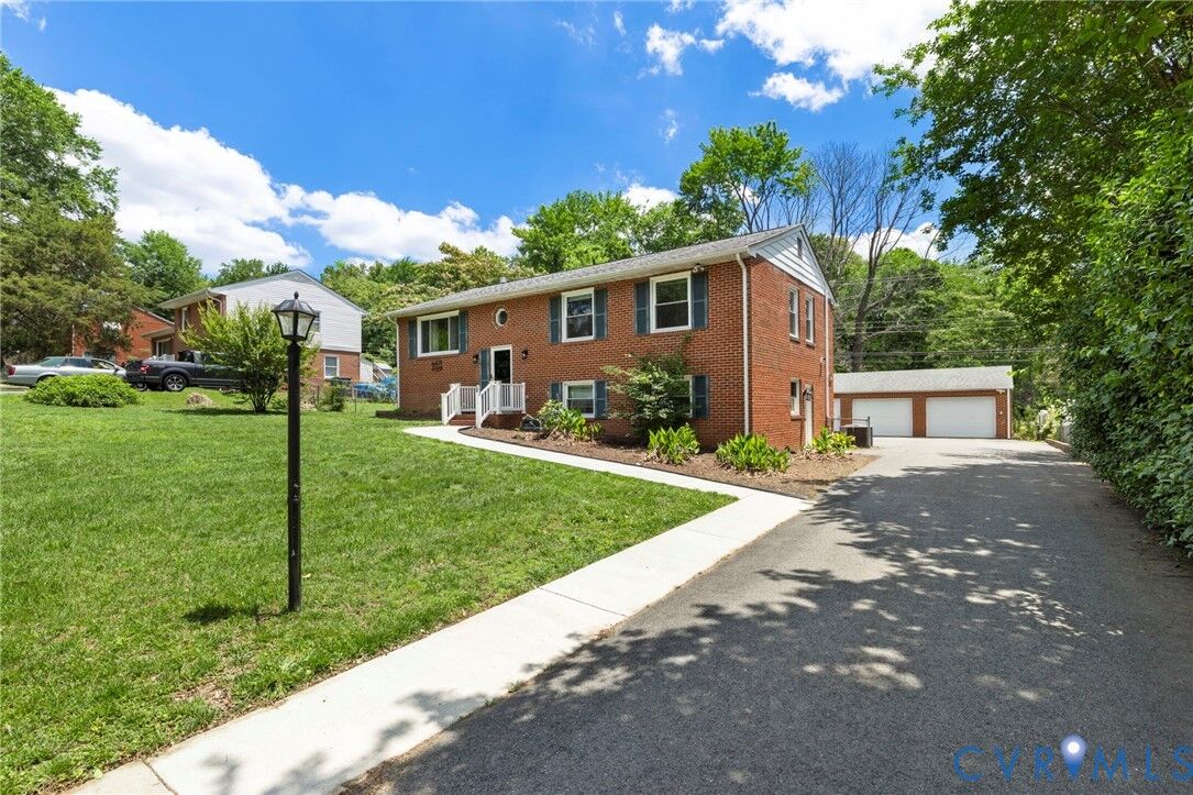 Property Photo: 5003 Thrush Lane VA 23227