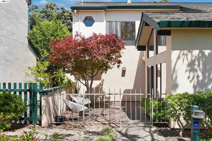 Property Photo: 701 Ironwood Rd CA 94502