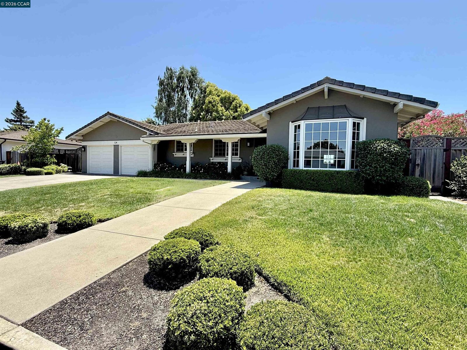 Property Photo: 124 Meese Ct CA 94526