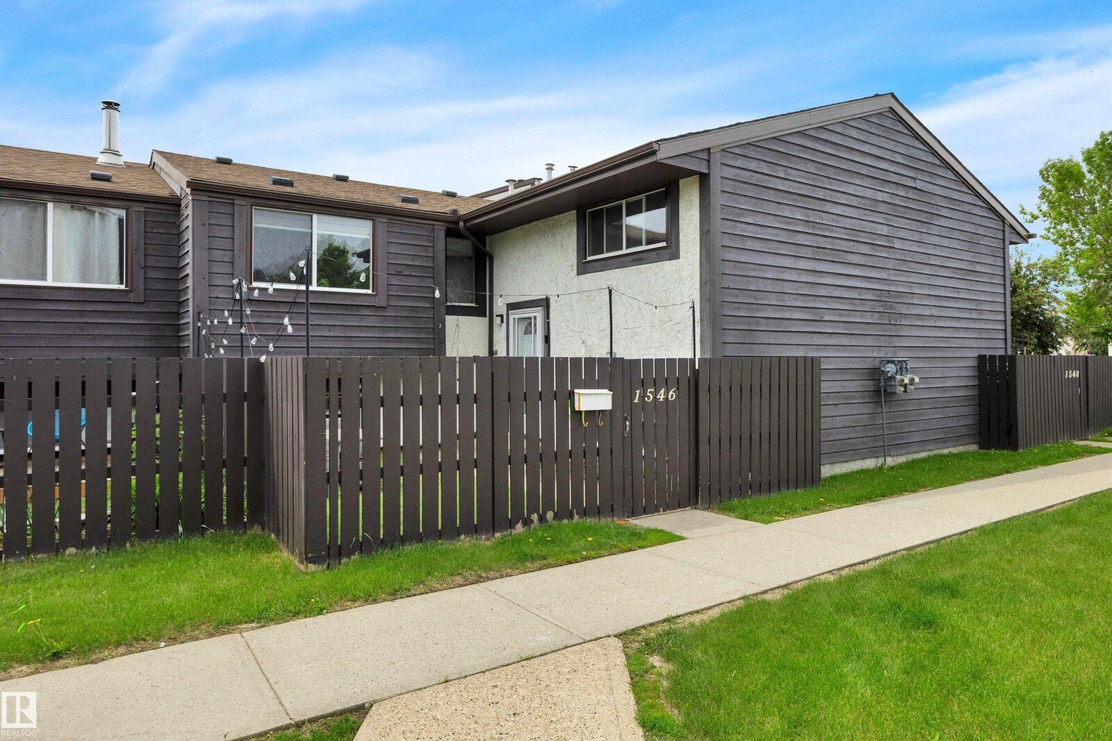 Property Photo:  1546 69 Street NW  AB T6K 3R3 