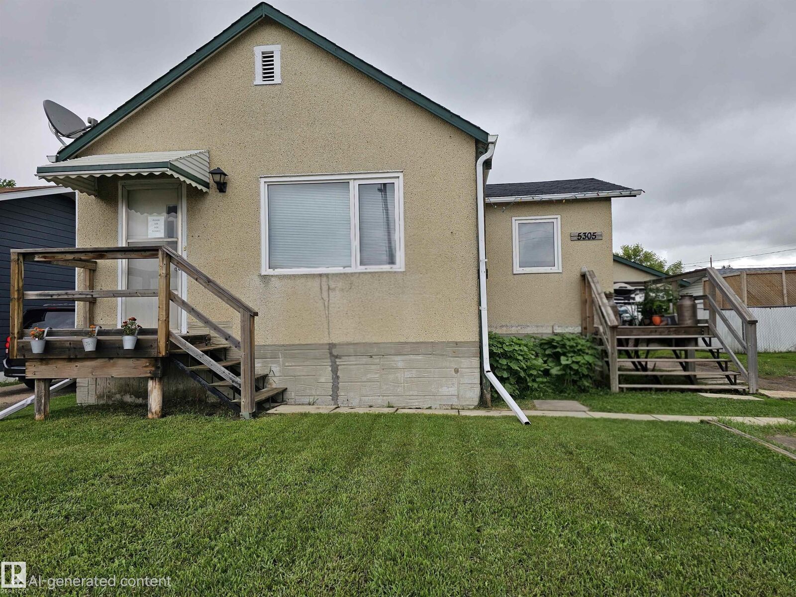 Property Photo:  5305 46 Street  AB T9E 5W2 