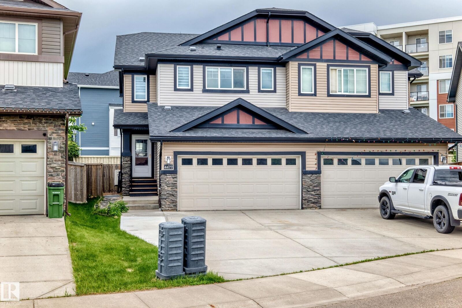 Property Photo: 4477 Annett Common SW AB T6W 2V7