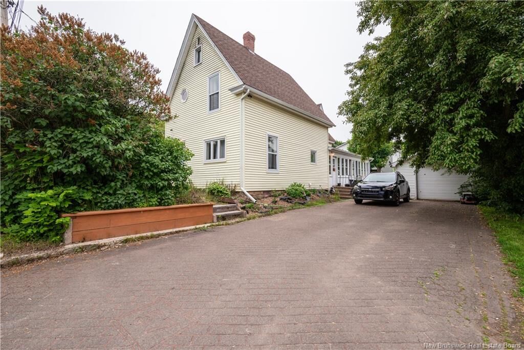 Property Photo:  41 Lockwood Street  NB E1H 2H5 
