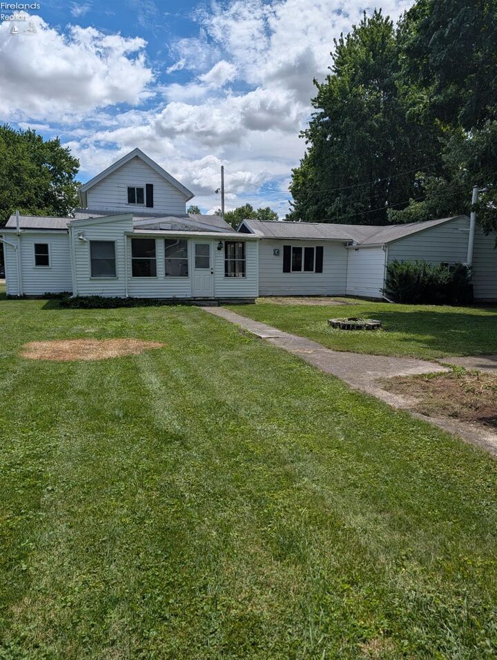 Property Photo:  845 Spruce Street  OH 44830 