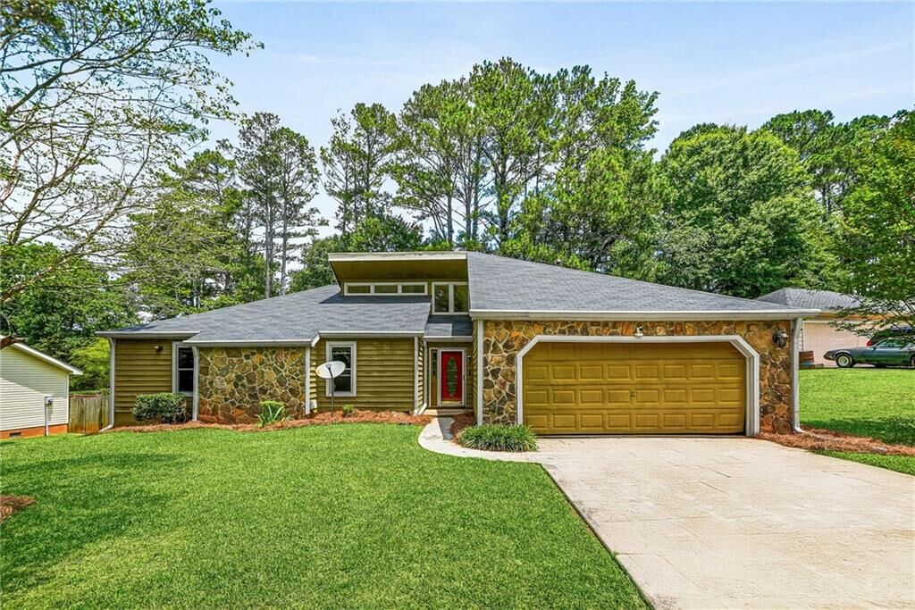 Property Photo:  8808 Elon Trail  GA 30238 
