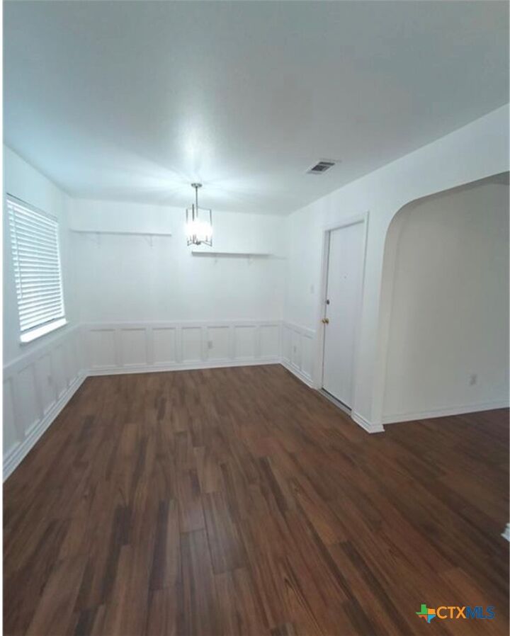 Property Photo: 1411 Saddle Drive TX 76543
