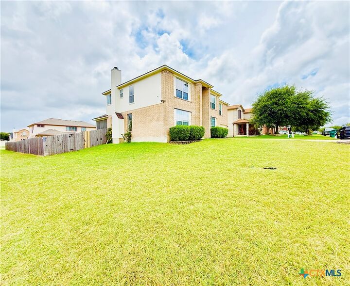 Property Photo: 214 Memory Lane TX 76548