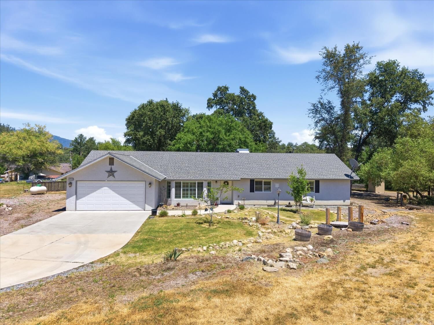 Property Photo: 47818 Road 417 CA 93614