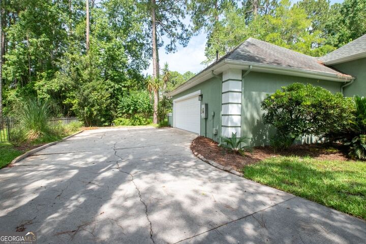 Property Photo:  532 Cardinal Circle E  GA 31558 