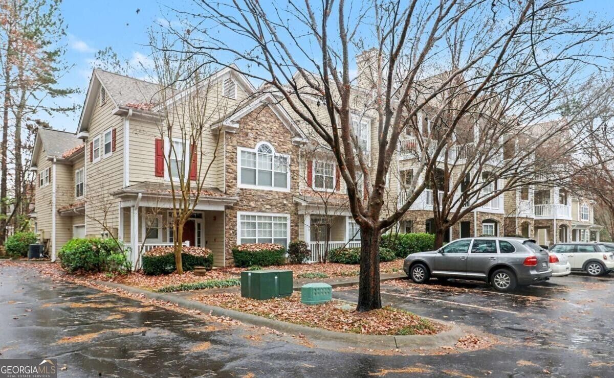 Property Photo: 933 Sandringham Drive 933 GA 30004