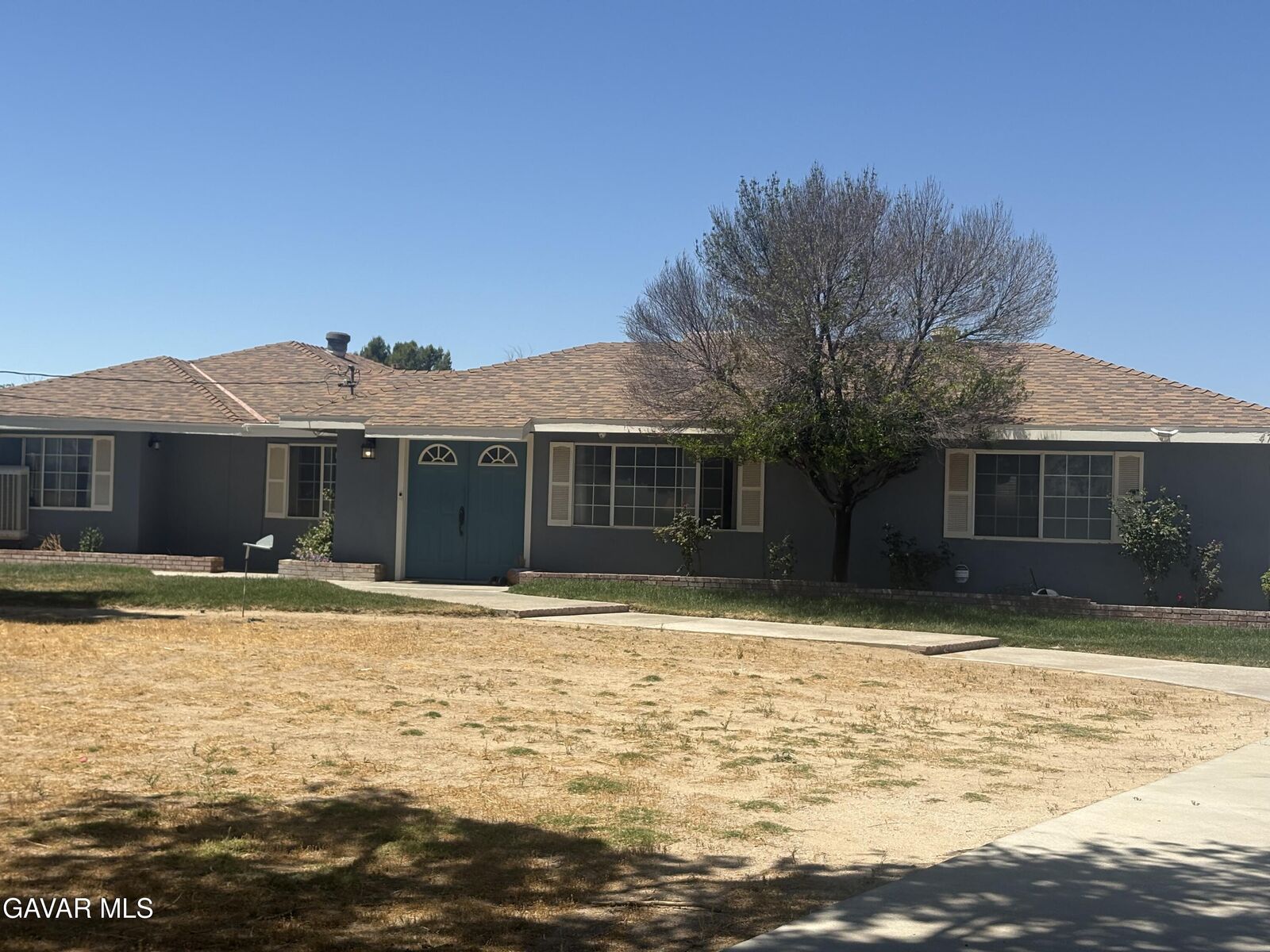 Property Photo: 47227 90th Street CA 93536