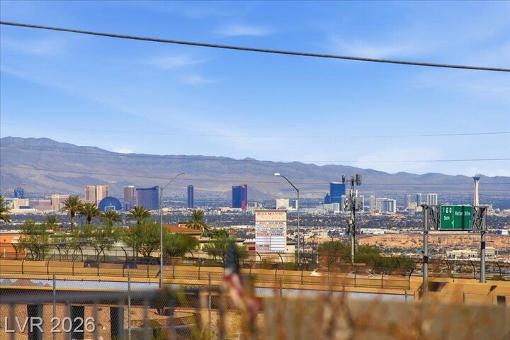Property Photo: 101 Aruba Isle Drive NV 89002