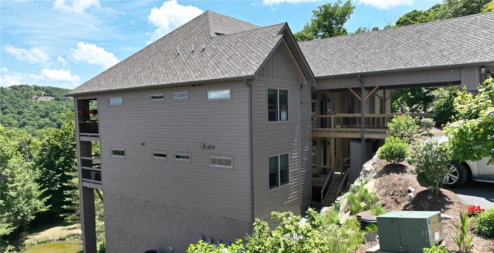 Property Photo: 164 Ridgeline Drive 21B NC 28604