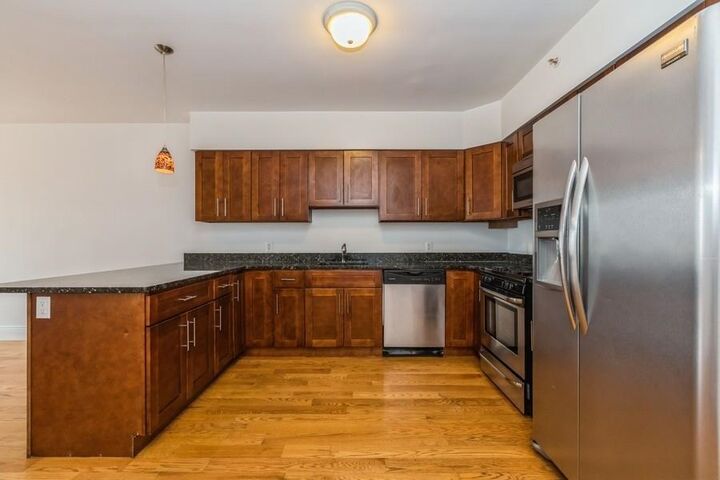 Property Photo:  125 43rd St 204  NJ 07087 