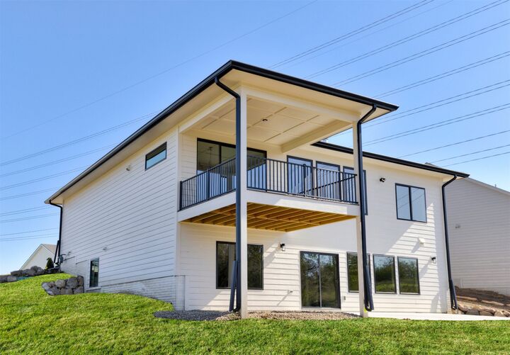 Property Photo: 5548 167th Street IA 50323