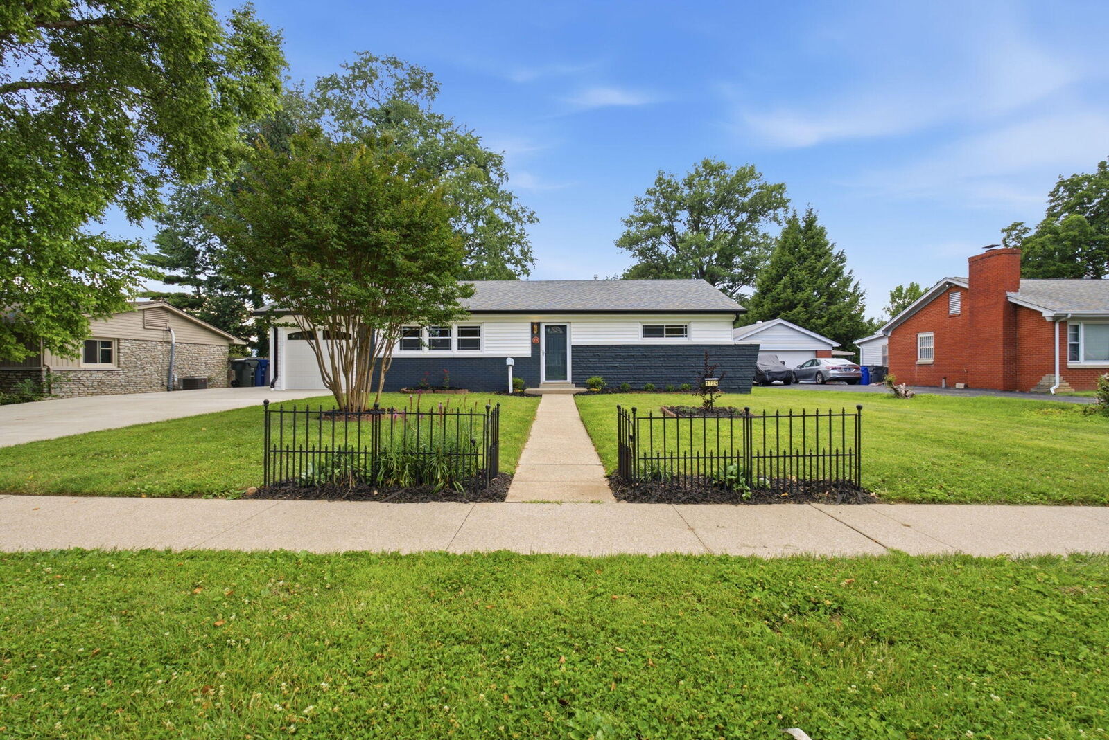 Property Photo:  1729 Hatteras Drive  KY 40504 