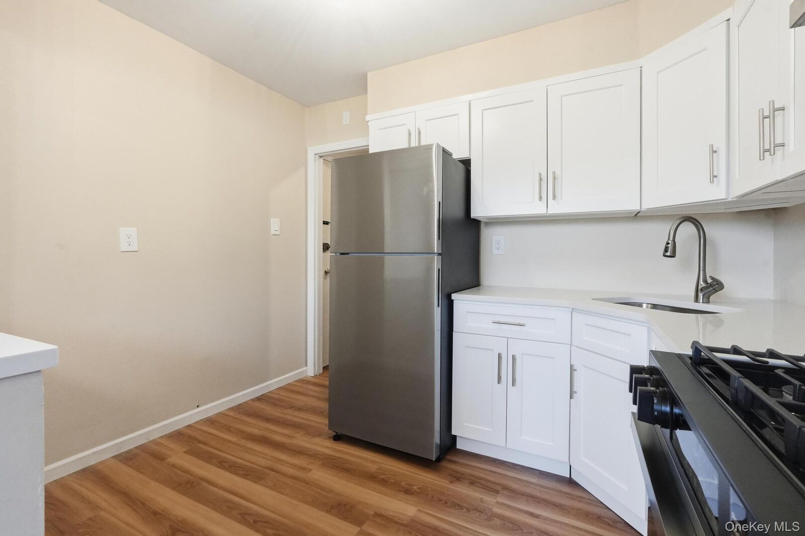 Property Photo: 4060 Jerusalem Avenue 1D NY 11783