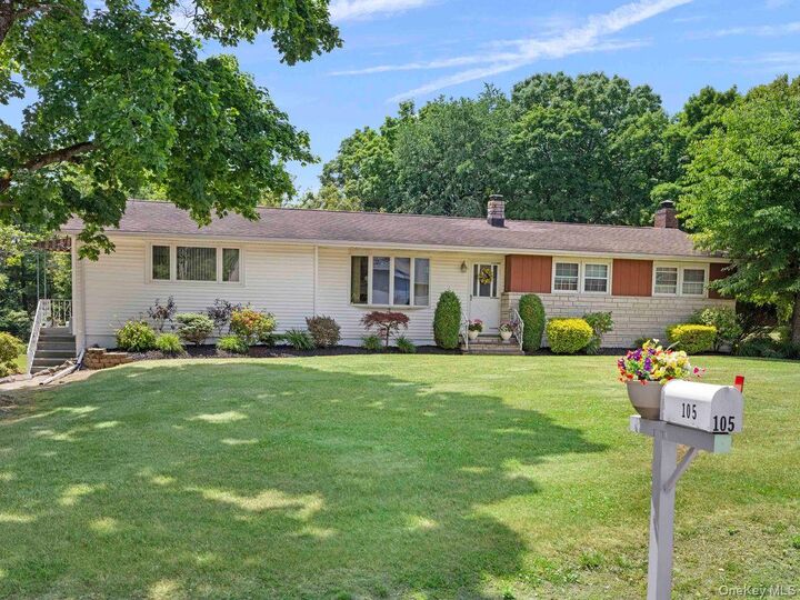 Property Photo:  105 S Chapel Hill Road  NY 12528 