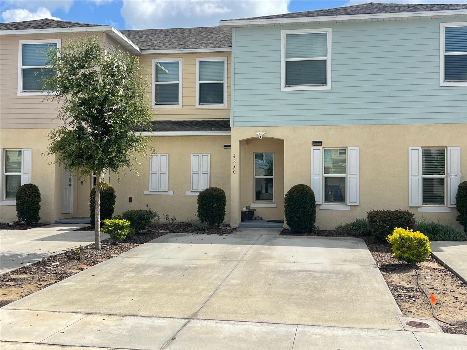 Property Photo: 4850 Coral Castle Drive FL 34746