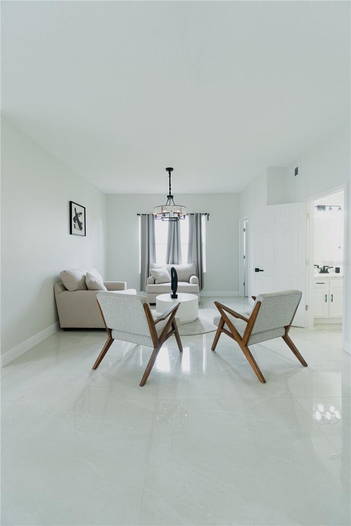 Property Photo: 1014 Corvina Drive FL 33897