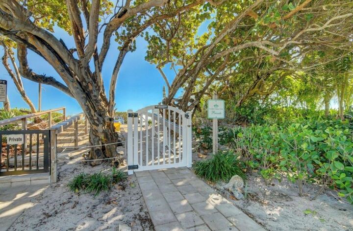 Property Photo: 5540 N Ocean Boulevard 206 FL 33435