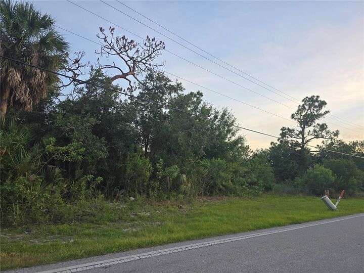 Property Photo:  6721 Riverside Drive  FL 33982 
