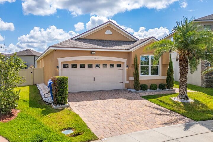 Property Photo:  2608 Nouveau Way  FL 34741 
