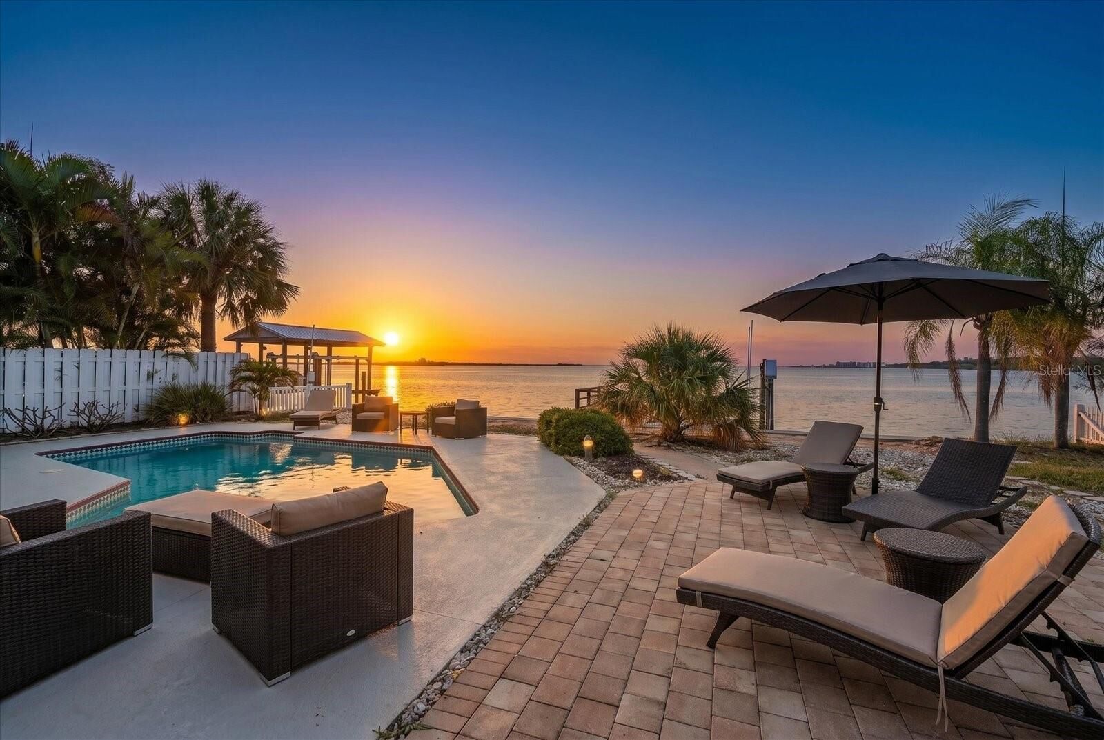 Property Photo:  1854 Venetian Point Drive  FL 33755 