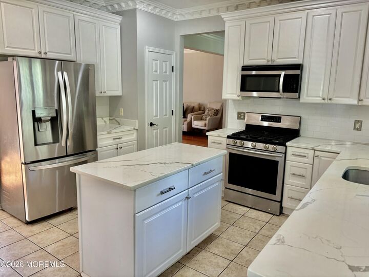 Property Photo:  22 Kuzyk Road  NJ 08514 