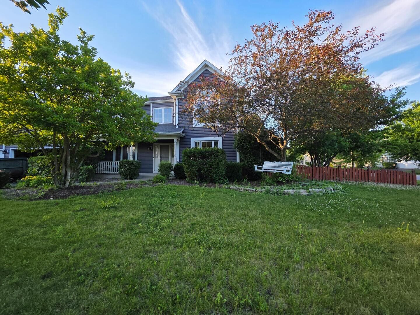 Property Photo: 811 Meadow Lane IL 60542