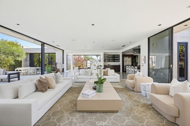 Property Photo:  2534 Vista Baya  CA 92660 