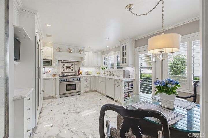 Property Photo:  757 S Orange Grove Boulevard S 1  CA 91105 
