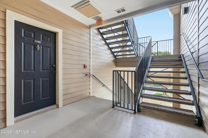 Property Photo:  13810 Sutton Park Drive N 621  FL 32224 