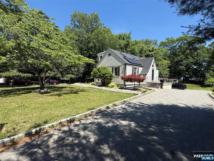 Property Photo:  252 Crescent Avenue  NJ 07446 
