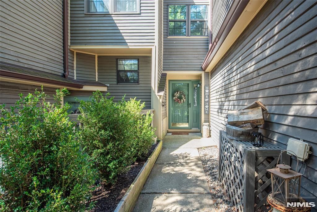 Property Photo:  15 Concord G  NJ 07480 