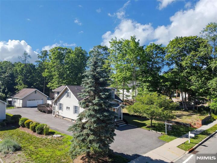 Property Photo:  1093 Littleton Road  NJ 07950 