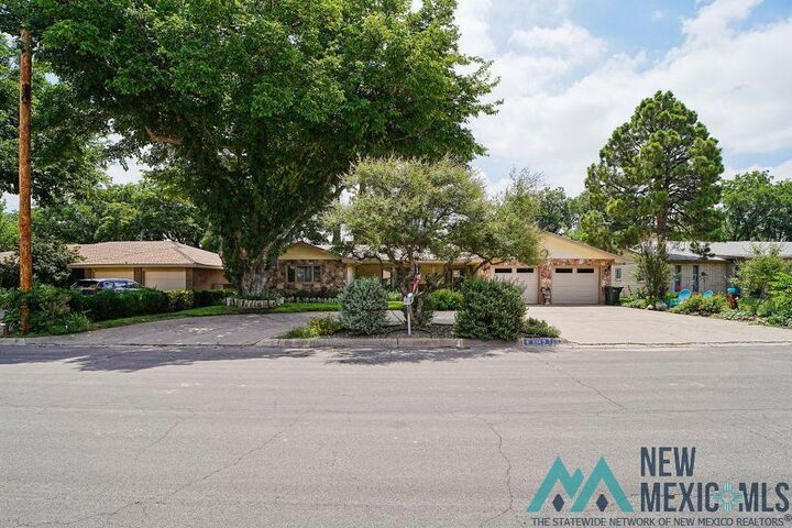 Property Photo: 1212 Landsun Drive NM 88220