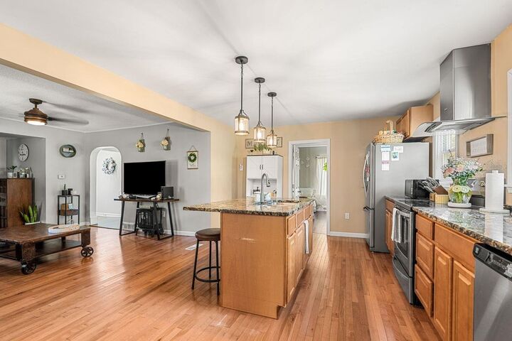 Property Photo: 110 Robinson Street NH 03104