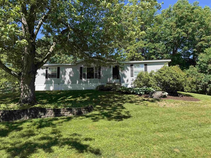 Property Photo:  21 Eric Avenue  NH 03062 
