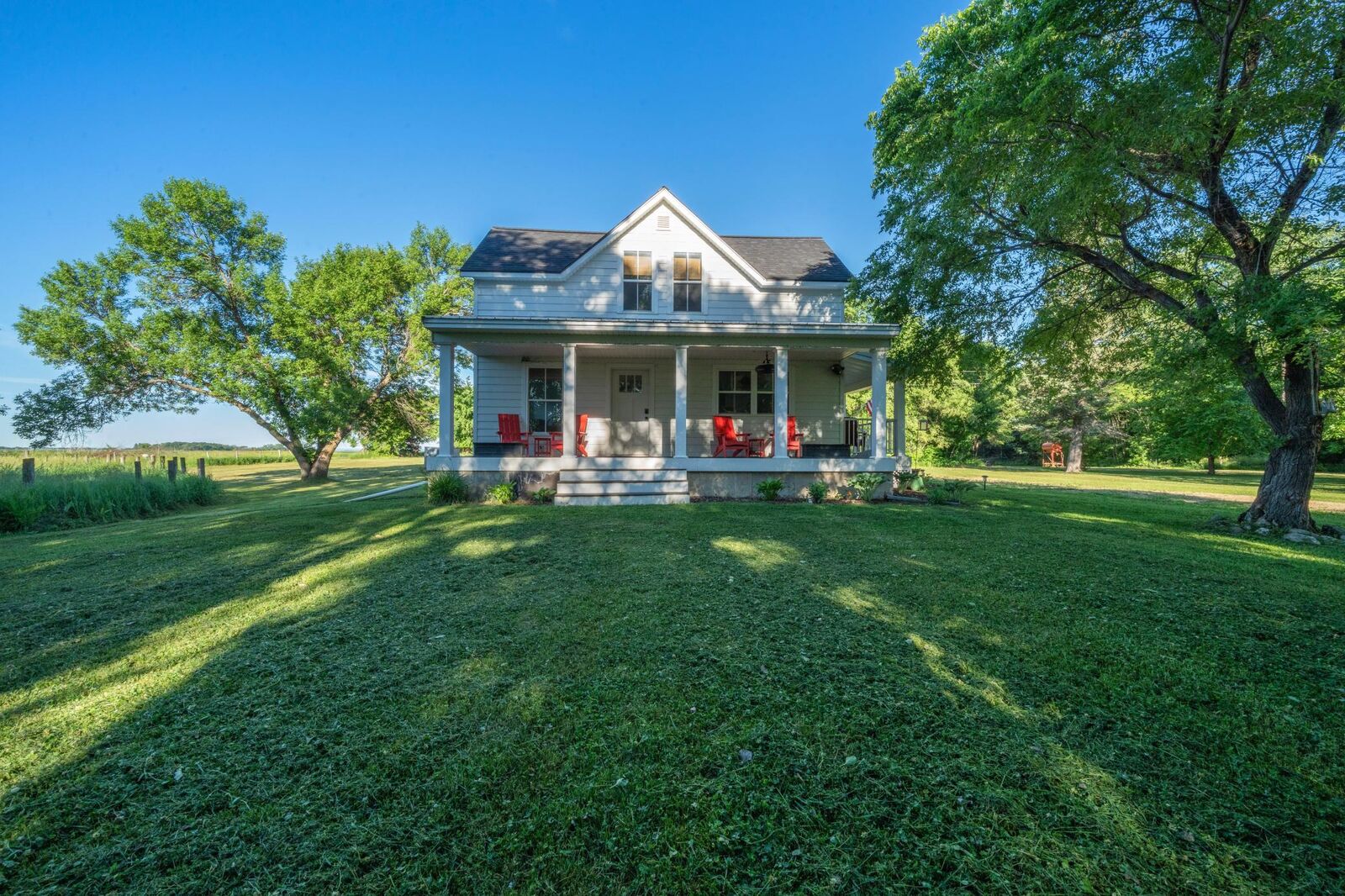 Property Photo: 28555 810th Avenue MN 56240