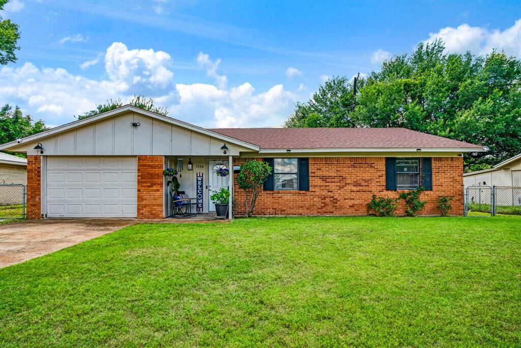 Property Photo: 1730 Ballard Drive TX 75460