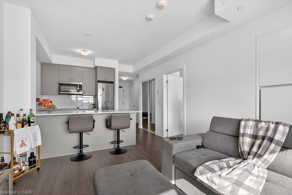 Property Photo: 600 North Service Road 302 ON L8P 4A6