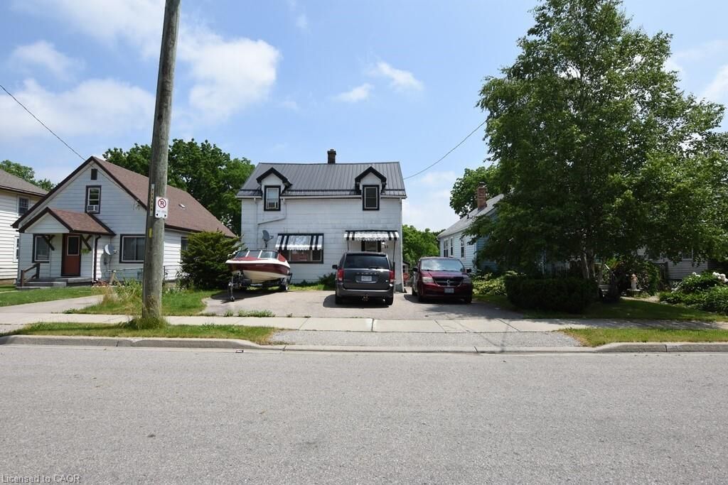 Property Photo: 21 Nelson Street ON N3Y 3E4
