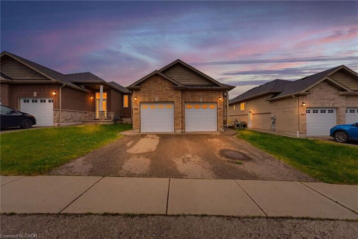 185 Wedgewood Drive — photo 1