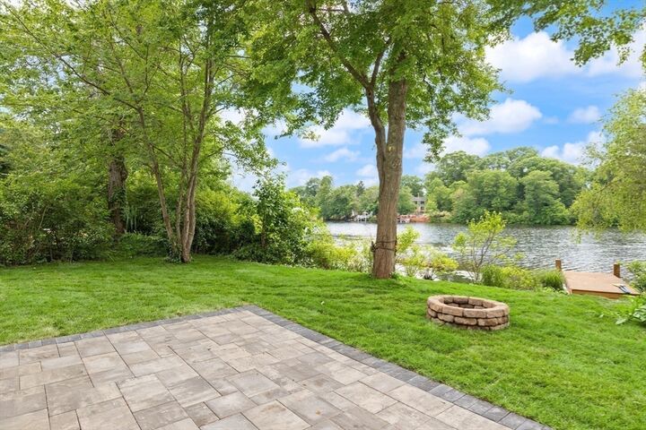 Property Photo: 86 Lakeview Ave MA 02780