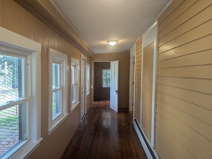 Property Photo:  9A Ellis St 9A  MA 02119 