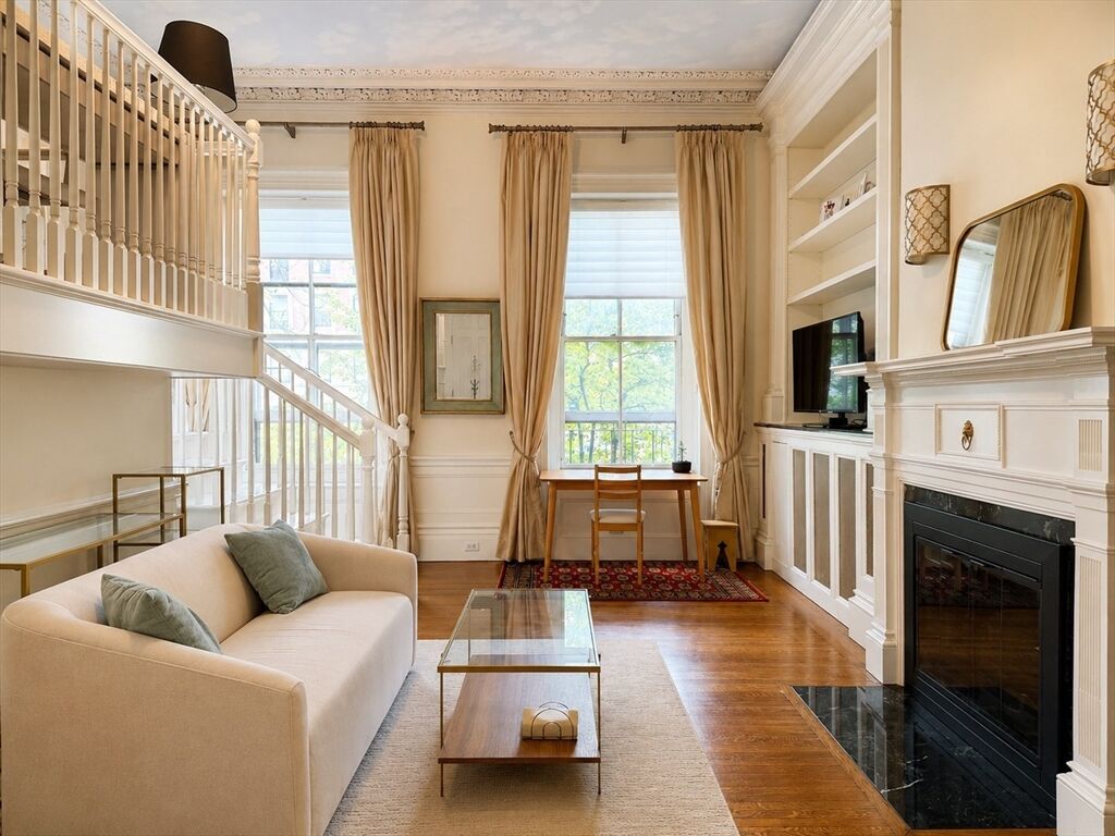 Property Photo:  105 Beacon St 4  MA 02116 