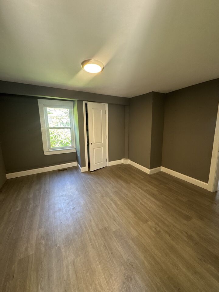 Property Photo:  21 Washington Ave 1  MA 01760 