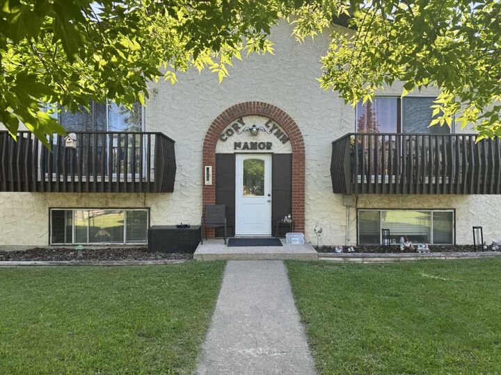4639 48 Street — photo 1